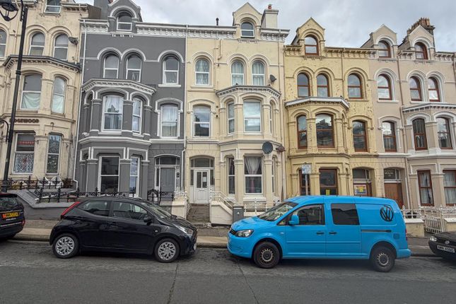 1-bed flat on Flat 6, 26 Christian Road, £700/mo