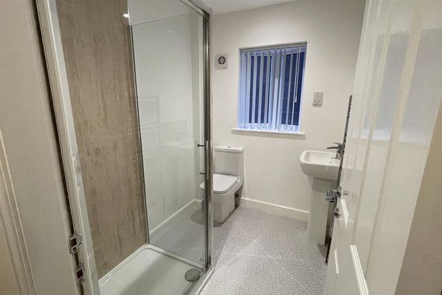 Apt 1, 99 Peasholm Drive, Scarborough photo 4