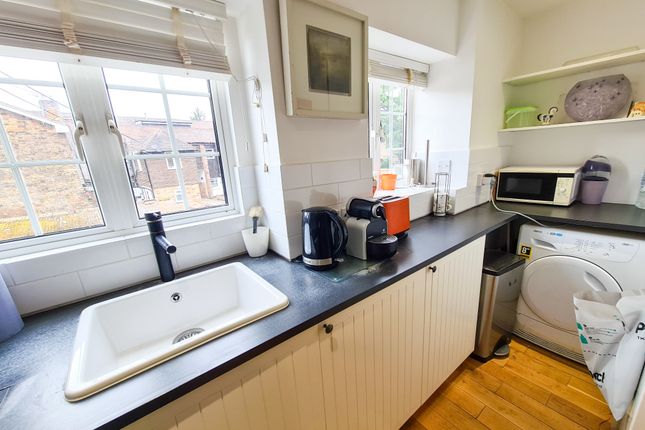 Town house for sale in Park Street, Colnbrook, Slough
