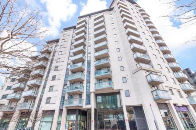 Flat to rent in City Tower, 3 Limeharbour, Crossharbour, Canary Wharf, South Quay, London
