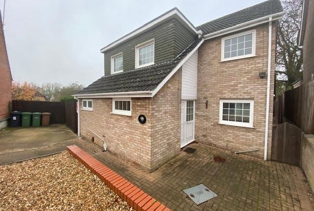 Thumbnail Property to rent in Fairmead Way, Peterborough