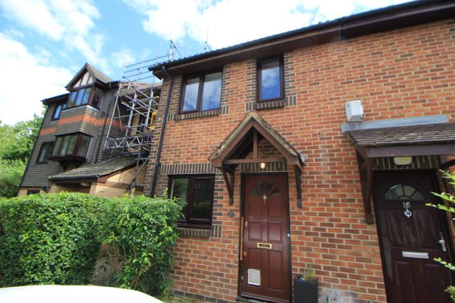 Thumbnail Terraced house to rent in Woodrush Close, London