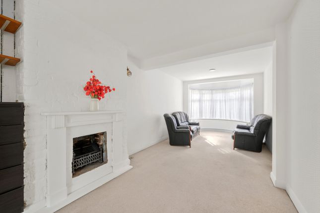 128, Aragon Road, Morden photo 2