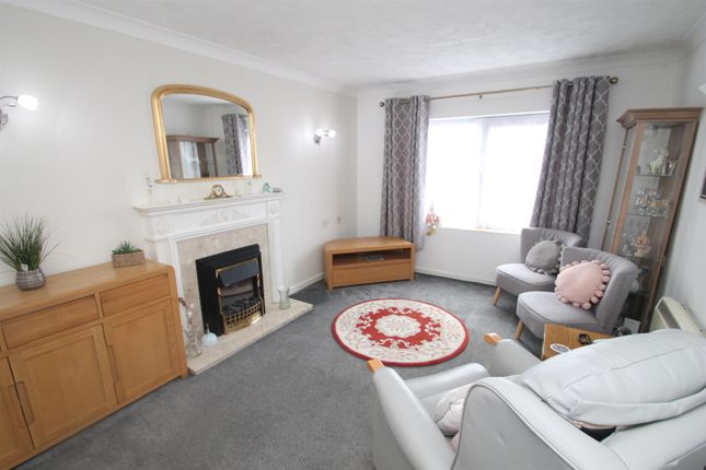 Flat for sale in Friars Court, Queen Anne Road, Maidstone