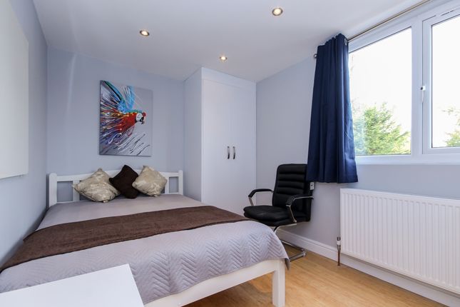 Shared accommodation to rent in Valentia Road, Headington, Oxford