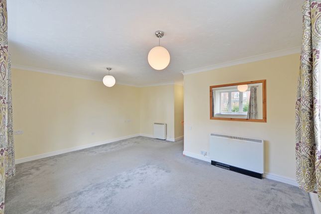 Flat 16, Lowen Court Quay Street, Truro photo 3