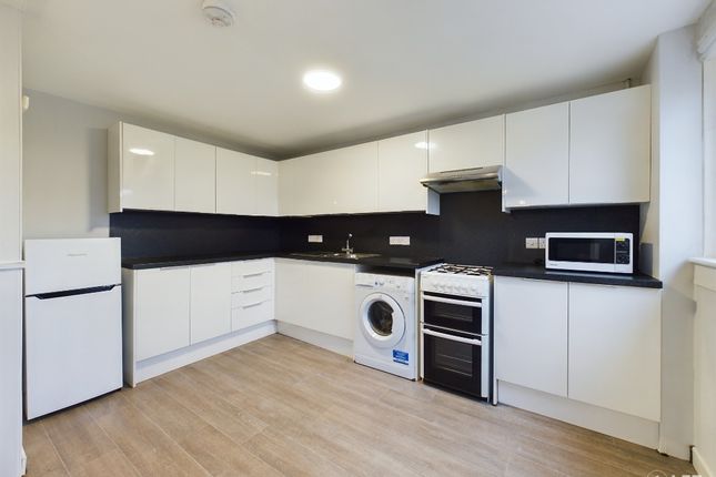 Calder Gardens, Sighthill, Edinburgh, EH11 4LE, Edinburgh photo 3
