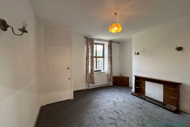 11 Phoenix Street, Oldham photo 3