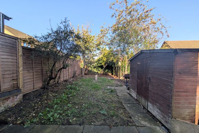 Torville Crescent, Kettering photo 5