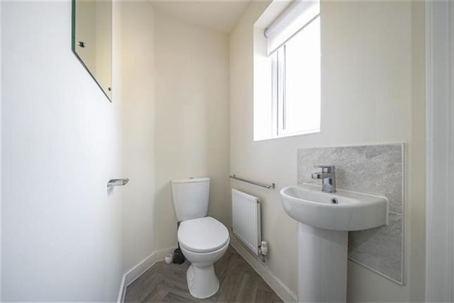 41, Harviston Avenue, Gedling, Nottingham photo 4