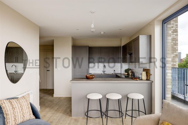 Flat 2, Hostler House, 2 Stables Yard, Hackney photo 4