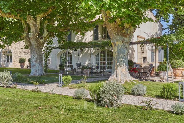 Thumbnail Country house for sale in L'isle-Sur-La-Sorgue, 84800, France