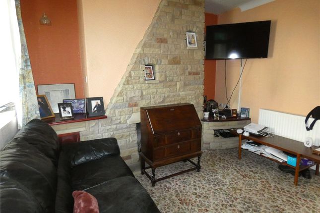 1, Hollins Street, Derbyshire photo 2