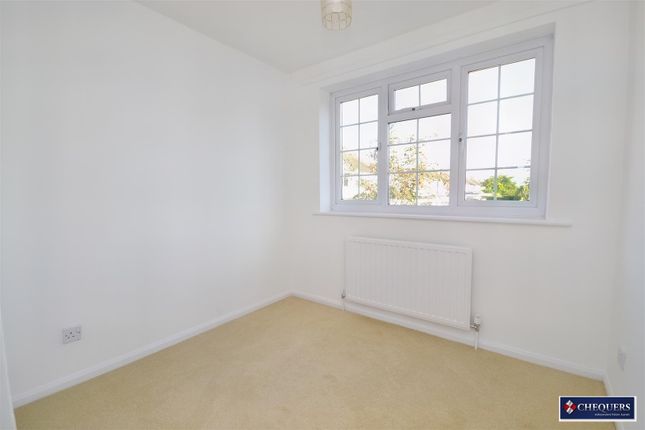 Link-detached house for sale in Cumberland Avenue, Basingstoke