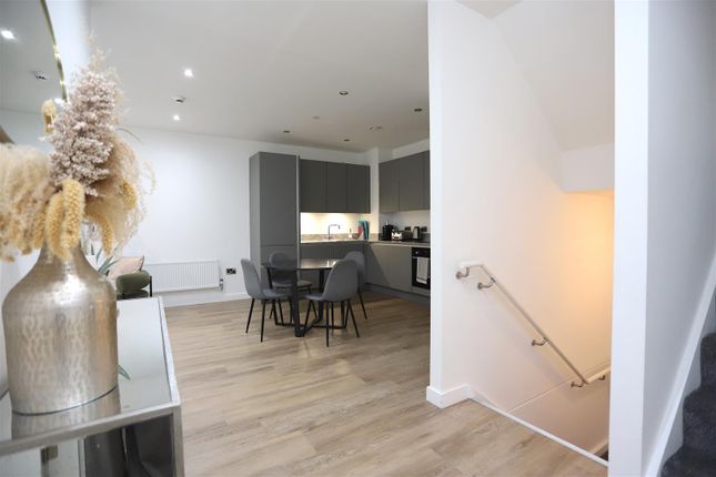 11, Millbank Street, Manchester photo 4
