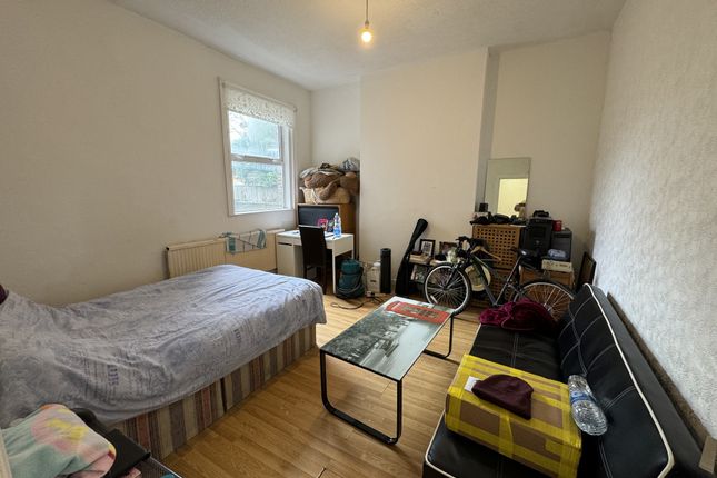 Flat for sale in St. James Road, Croydon