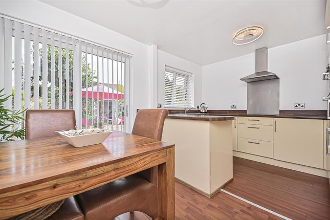 3, Adwell Close, Lowton photo 4