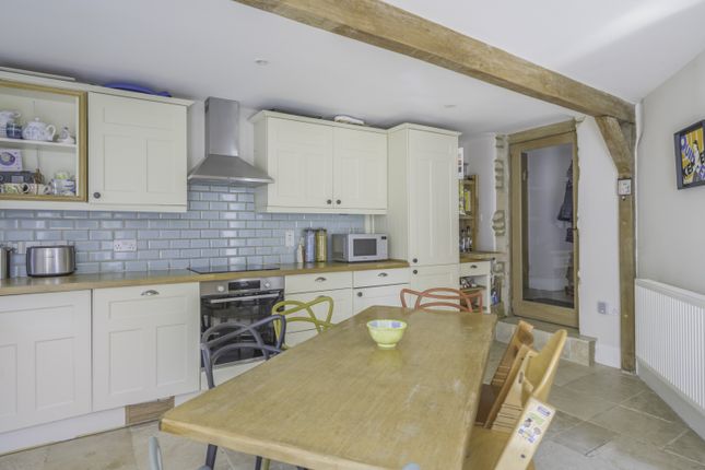 2, Swan Close Crudwell, Malmesbury photo 2