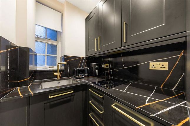 14 Sussex Court, Spring Street, London photo 3