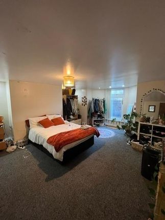 Spacious, Well-Styled Bedroom With A Double Bed, W...