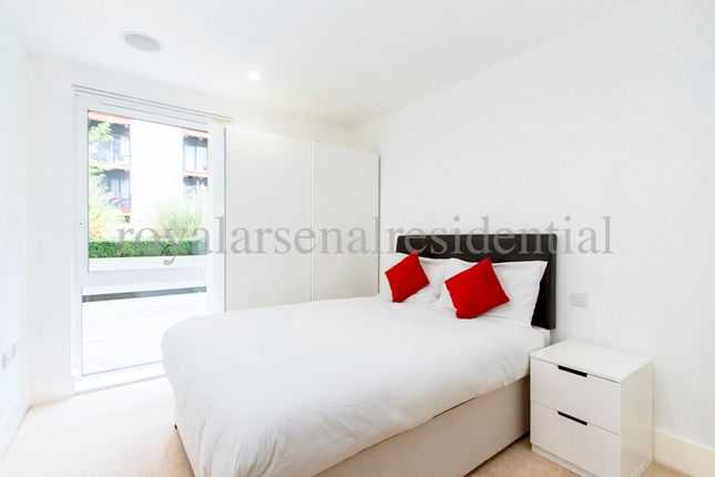 Flat to rent in Warehouse Court, No.1 Street, Royal Arsenal