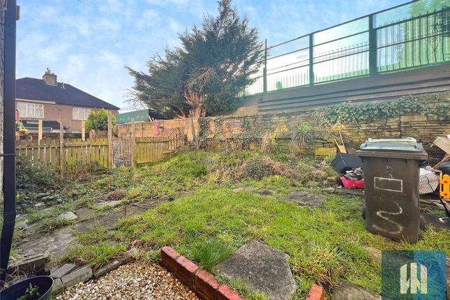 3, Buckrose Terrace, Huddersfield photo 5