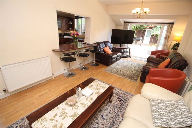 41 Jackson Road, Barnet photo 3