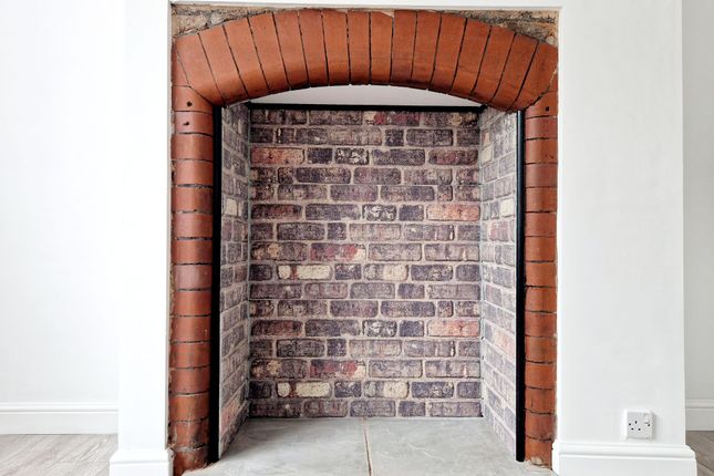 62 Whittaker Lane, Manchester photo 4