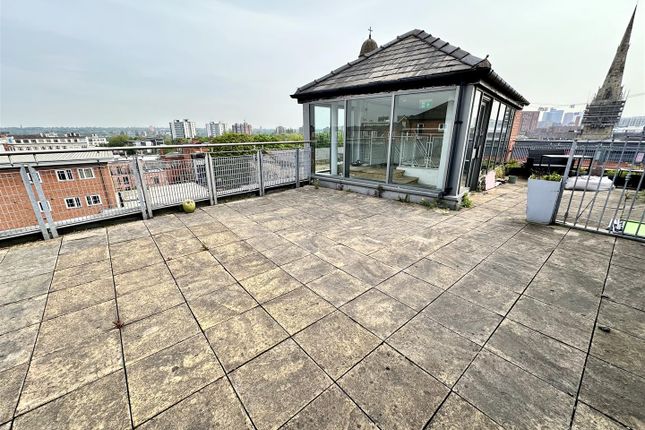 72, The Royal, Salford photo 4