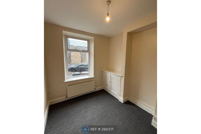 Flat, Walton St, Colne photo 5