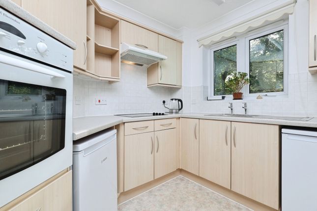Aire Valley Court, Bingley photo 2