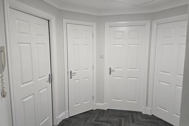 36, Millhall Court, Airdrie photo 5