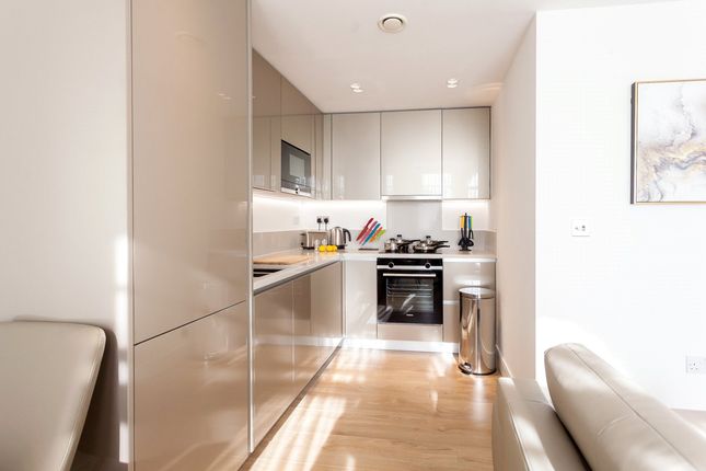 Thumbnail Flat for sale in New Broadway, Ealing