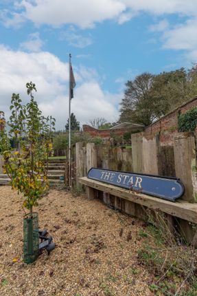 Star House, Oak Street, Fakenham photo 4