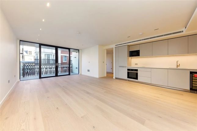 Flat for sale in Aybrook Street, London