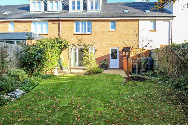 31 Cresswell Square, Littlehampton photo 4