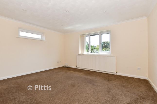 18, Cornwall Road, Ventnor photo 4