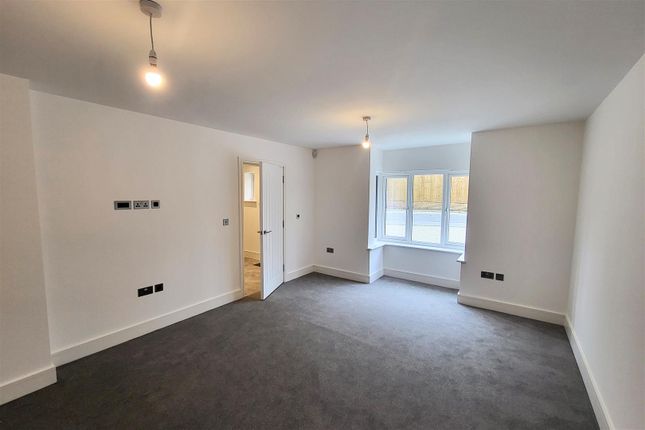 End terrace house for sale in Kings Close, Puckeridge