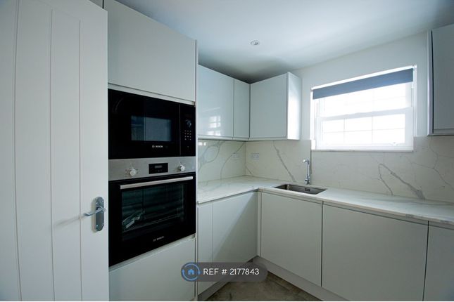 Thumbnail Flat to rent in Cave Road, London