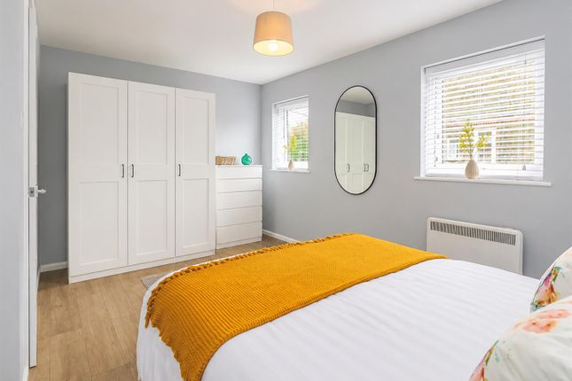 6 Riverside, Chapel Road, Wivenhoe photo 4