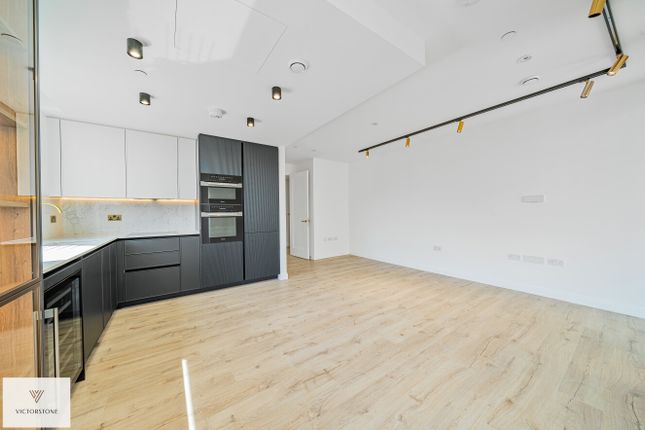 Flat to rent in Vermont House, Dingley Road, Clerkenwell, London