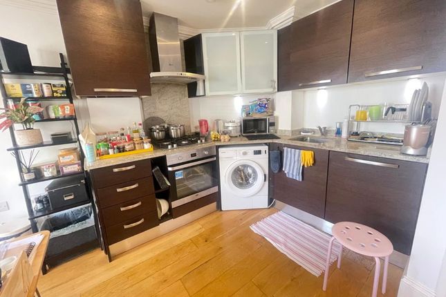 Flat 4,542a Holloway Road, London photo 4