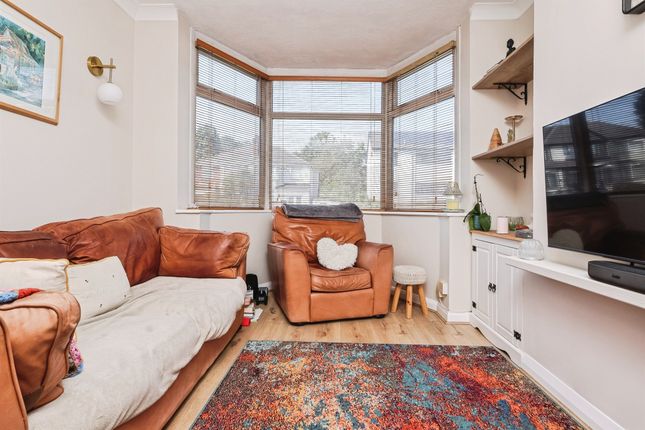 151, Chipperfield Road, Birmingham photo 4