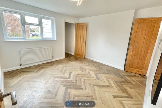 Gunville Crescent, Muscliffe, Bournemouth photo 4