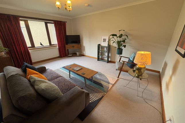 8, South Court, Elgin photo 4