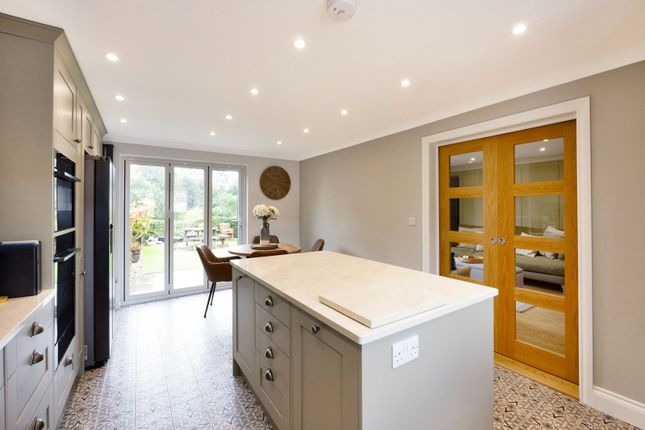 King Arthur Close, Cheltenham photo 3