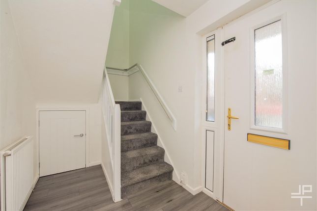 35, Samuel Street, Manchester photo 4