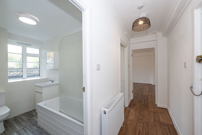 142, Streatham High Road, Streatham, London photo 2