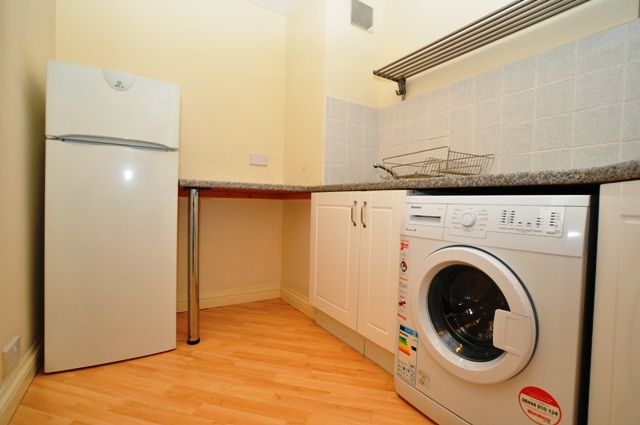83, Birchwood Court, Norton Way North, Letchworth Garden City photo 4