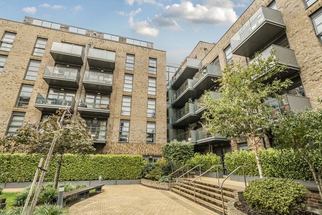 Flat 27, Alwen Court, 6, Pages Walk, London photo 3